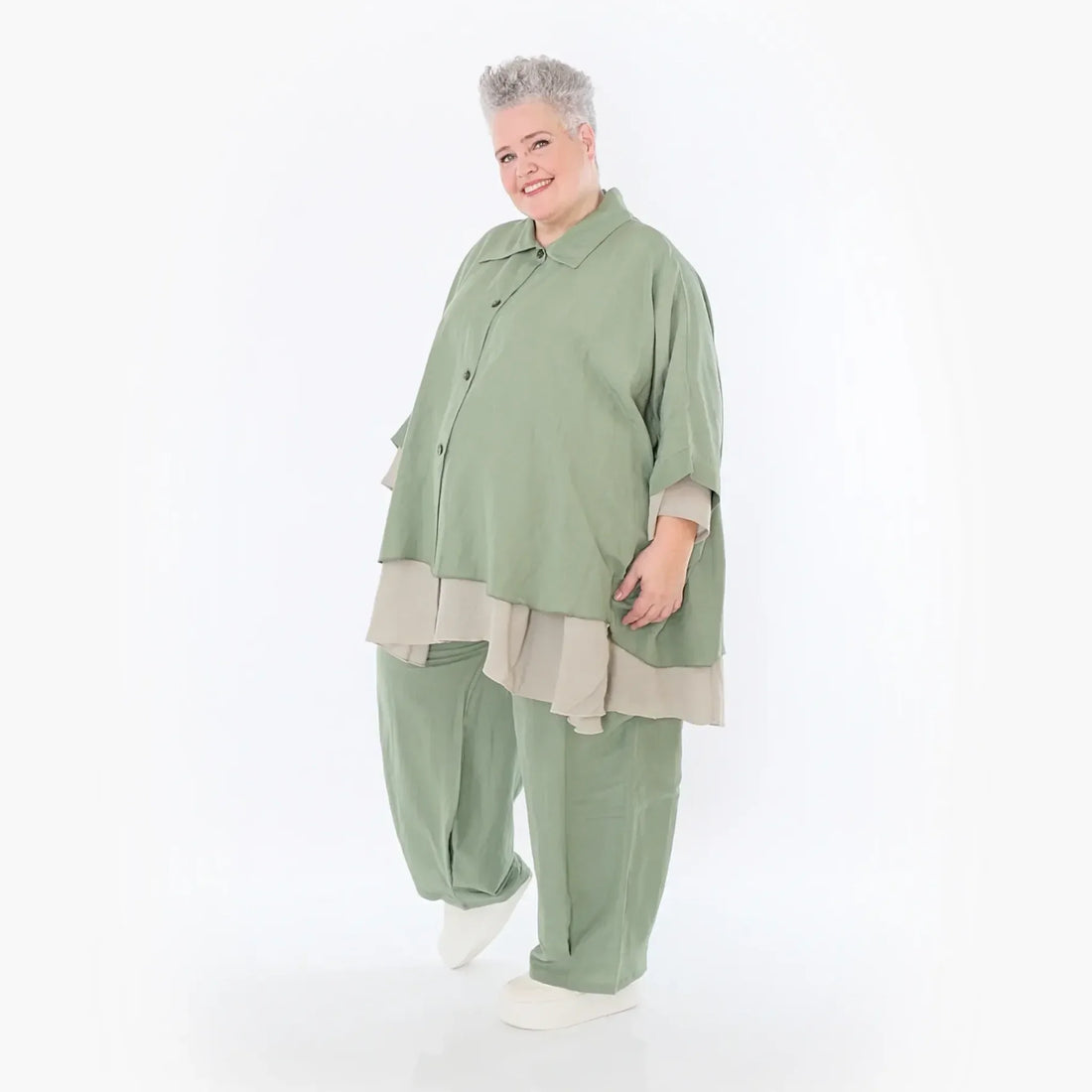  AKH Fashion Jacke in gerundeter Form, aus Viskose, 1490.07092, Khaki, Ausgefallen, Zeitlos