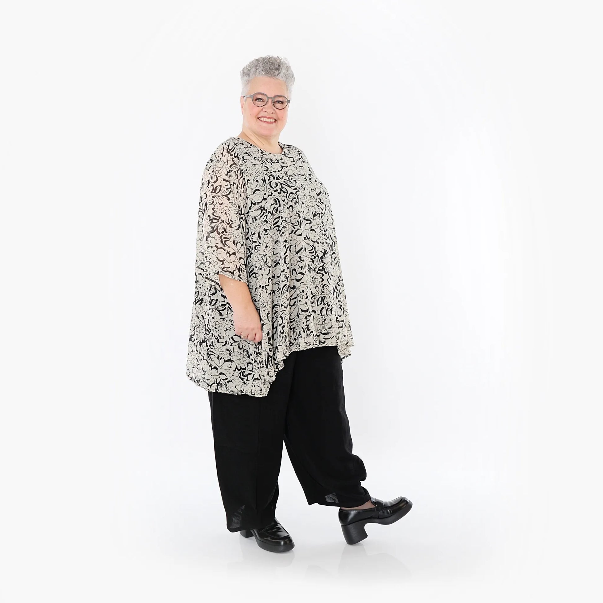  A-Form Bigshirt von AKH Fashion aus Viskose, 1494.00593, Ecru/Schwarz, Blumen, Ausgefallen