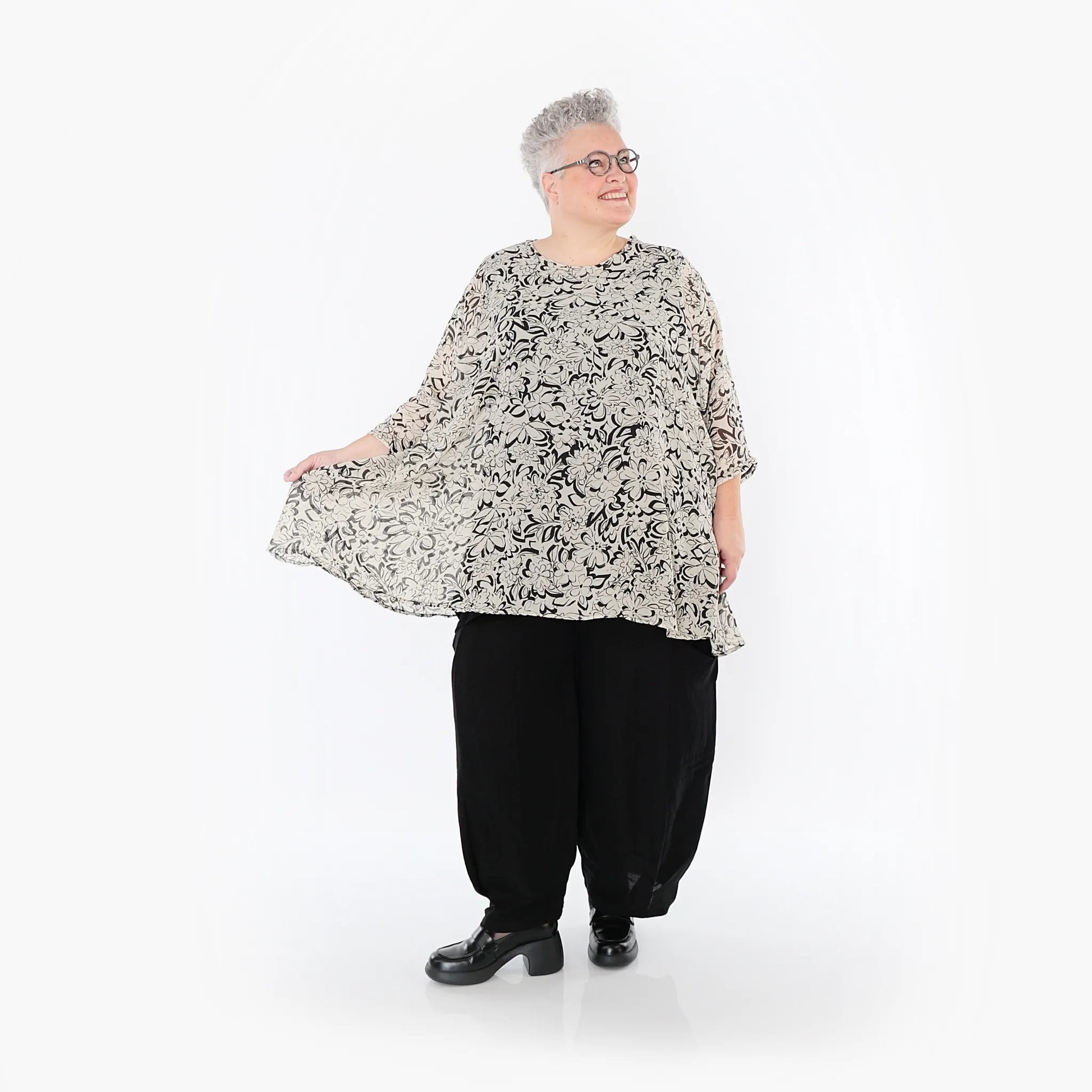  A-Form Bigshirt von AKH Fashion aus Viskose, 1494.00593, Ecru/Schwarz, Blumen, Ausgefallen
