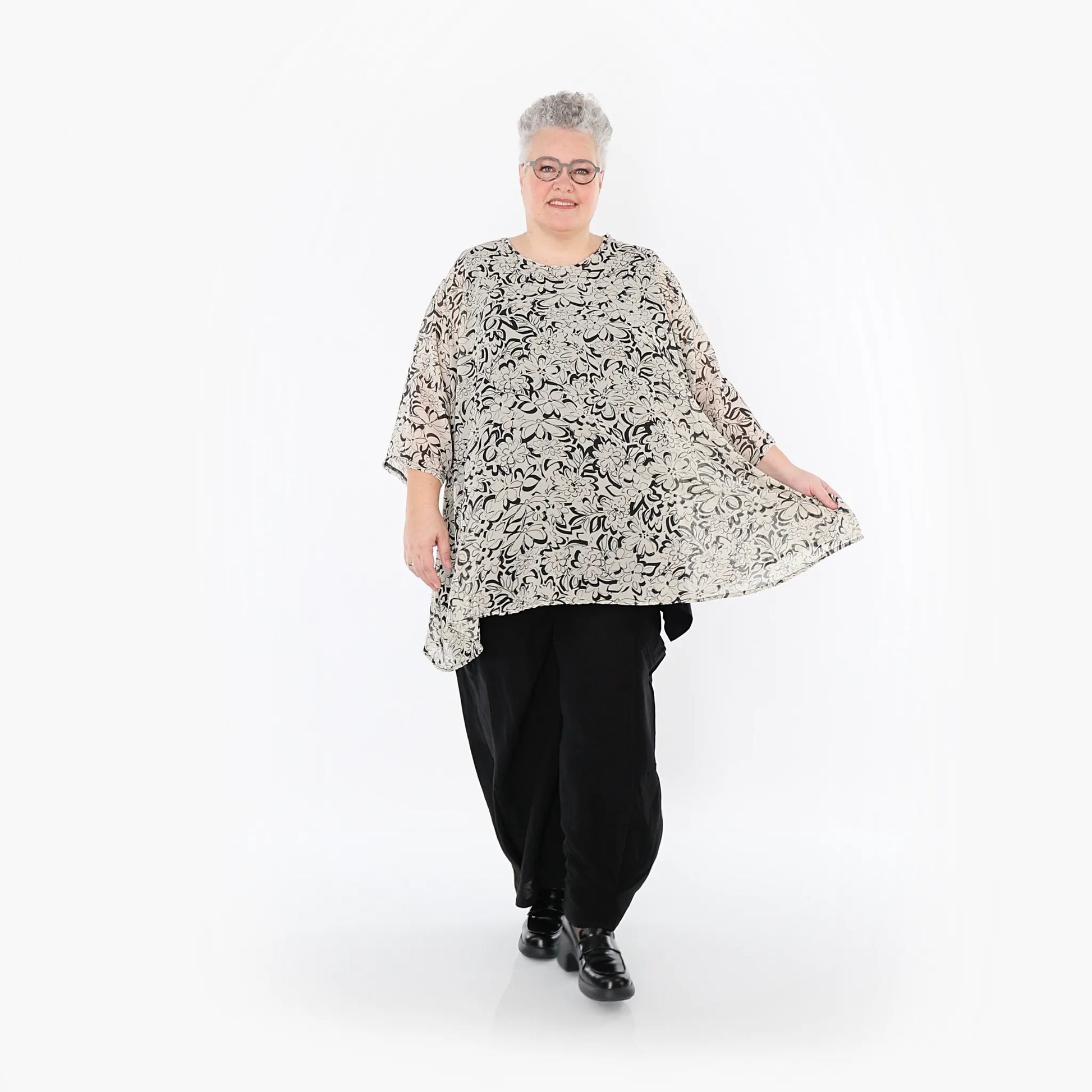  A-Form Bigshirt von AKH Fashion aus Viskose, 1494.00593, Ecru/Schwarz, Blumen, Ausgefallen