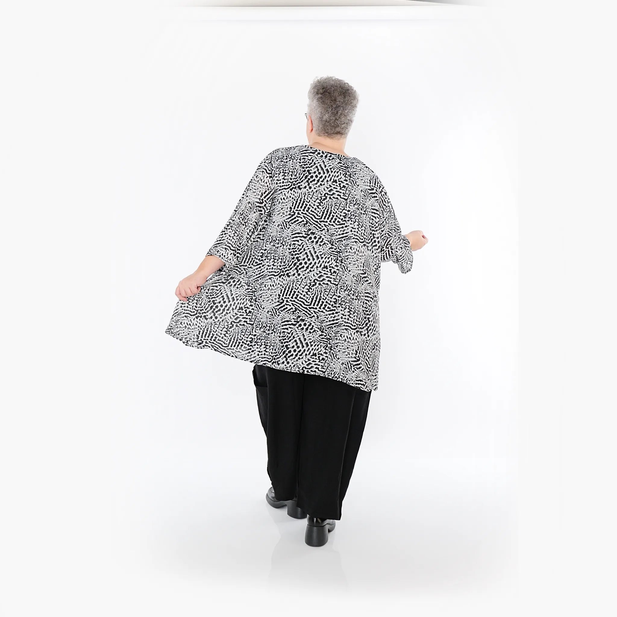  A-Form Bigshirt von AKH Fashion aus Viskose, 1495.00593, Schwarz/Weiß, Animal, Ausgefallen