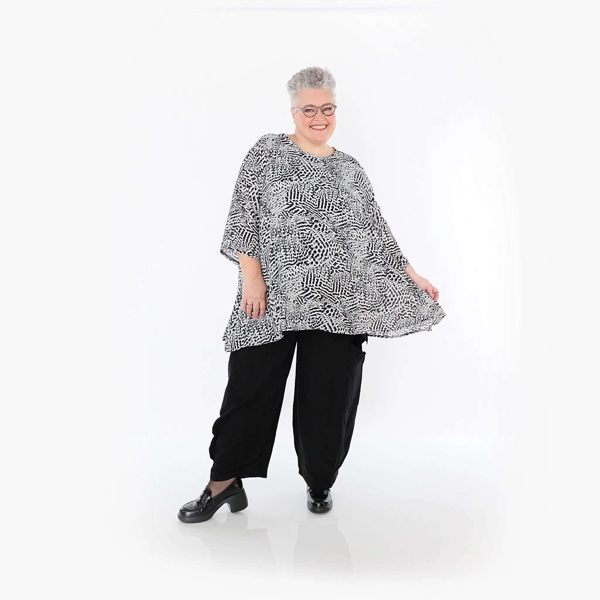  A-Form Bigshirt von AKH Fashion aus Viskose, 1495.00593, Schwarz/Weiß, Animal, Ausgefallen