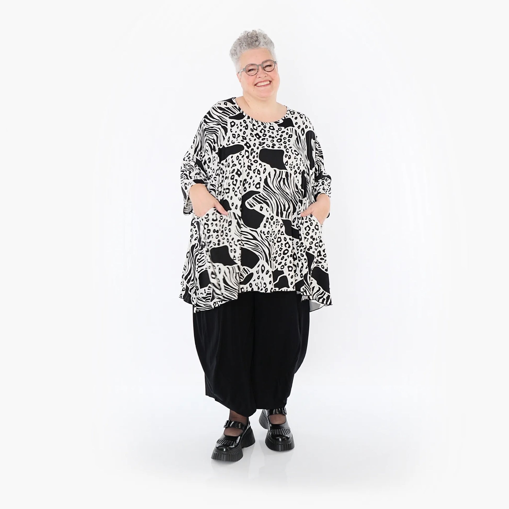  A-Form Bigshirt von AKH Fashion aus Materialmix, 1499.00593, Schwarz/Weiß, Animal, Schick