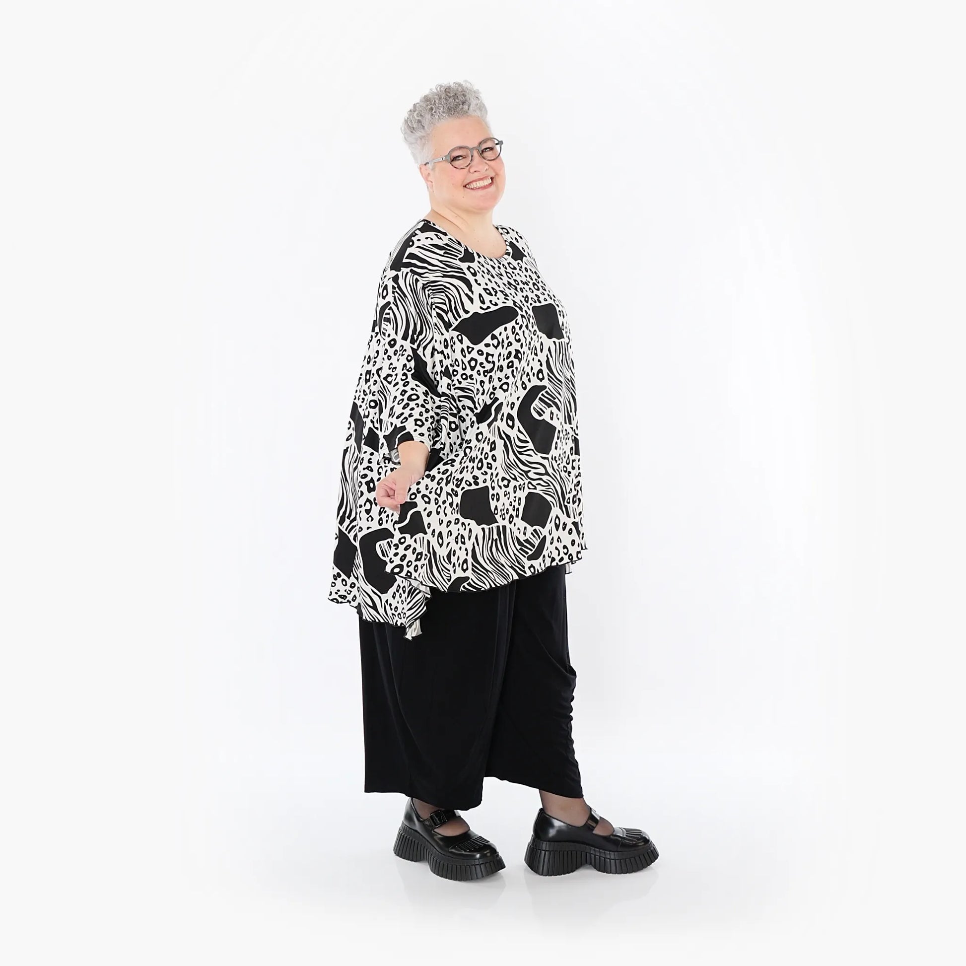 A-Form Bigshirt von AKH Fashion aus Materialmix, 1499.00593, Schwarz/Weiß, Animal, Schick