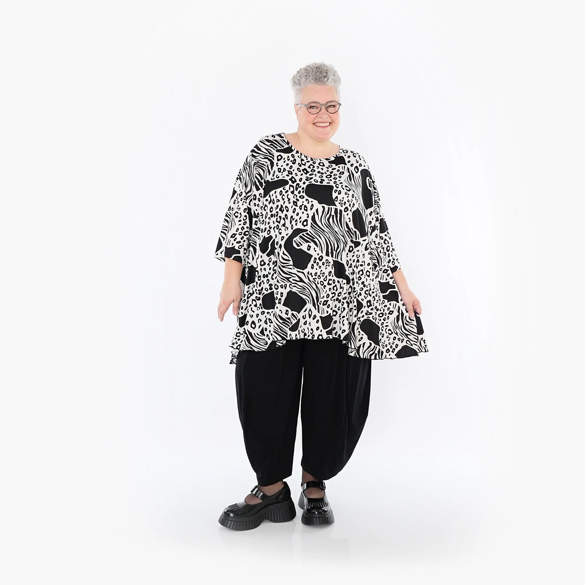  A-Form Bigshirt von AKH Fashion aus Materialmix, 1499.00593, Schwarz/Weiß, Animal, Schick