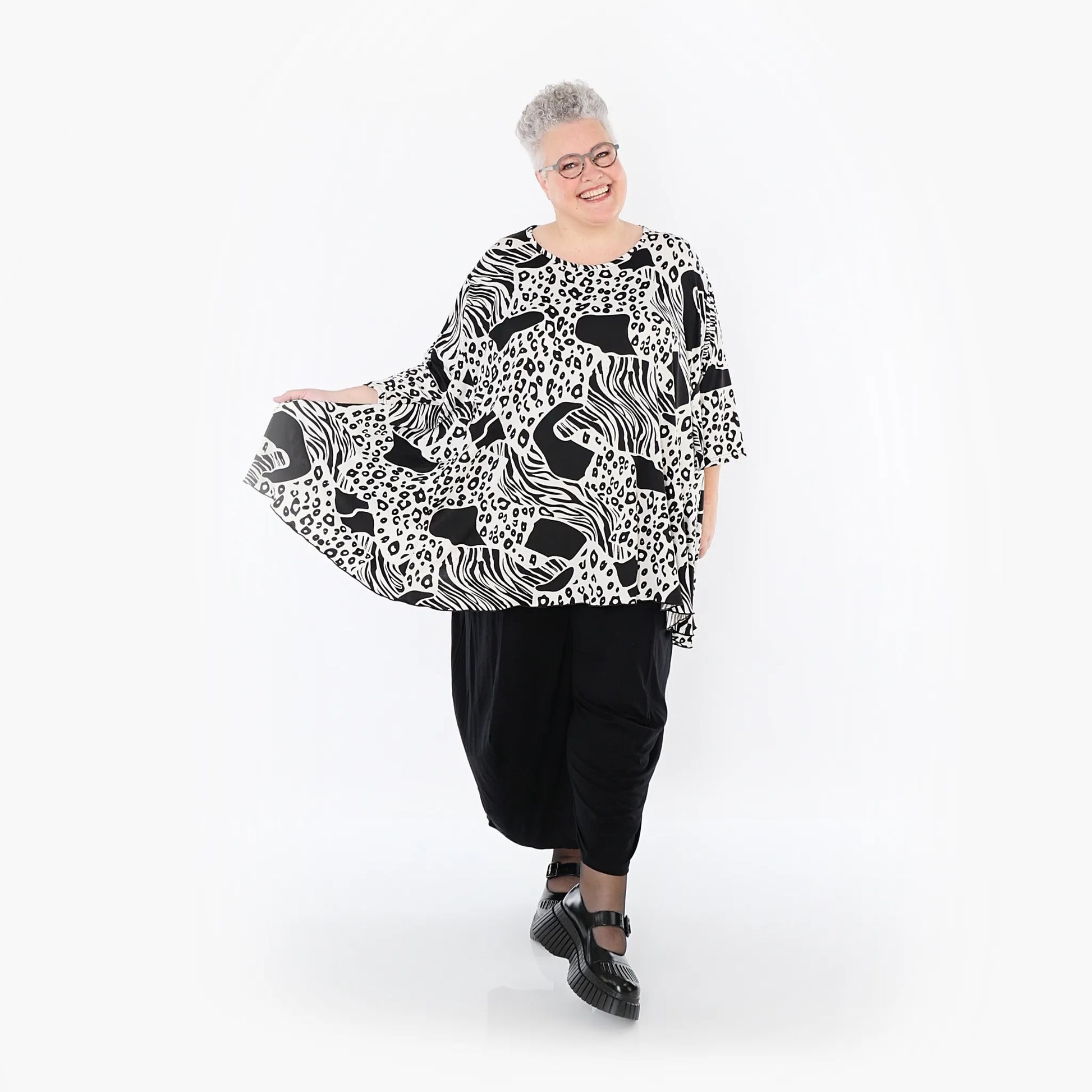  A-Form Bigshirt von AKH Fashion aus Materialmix, 1499.00593, Schwarz/Weiß, Animal, Schick