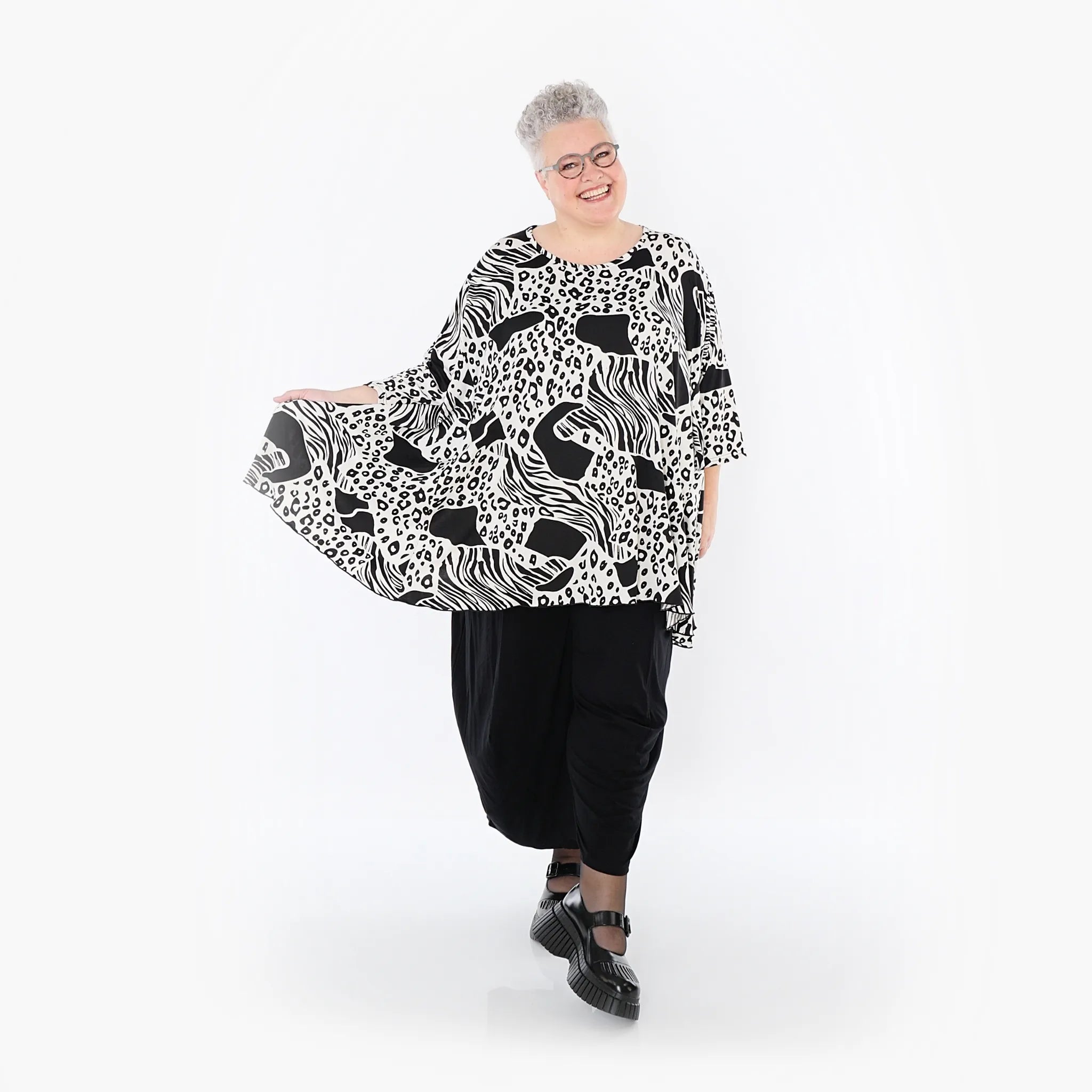  A-Form Bigshirt von AKH Fashion aus Materialmix, 1499.00593, Schwarz/Weiß, Animal, Schick