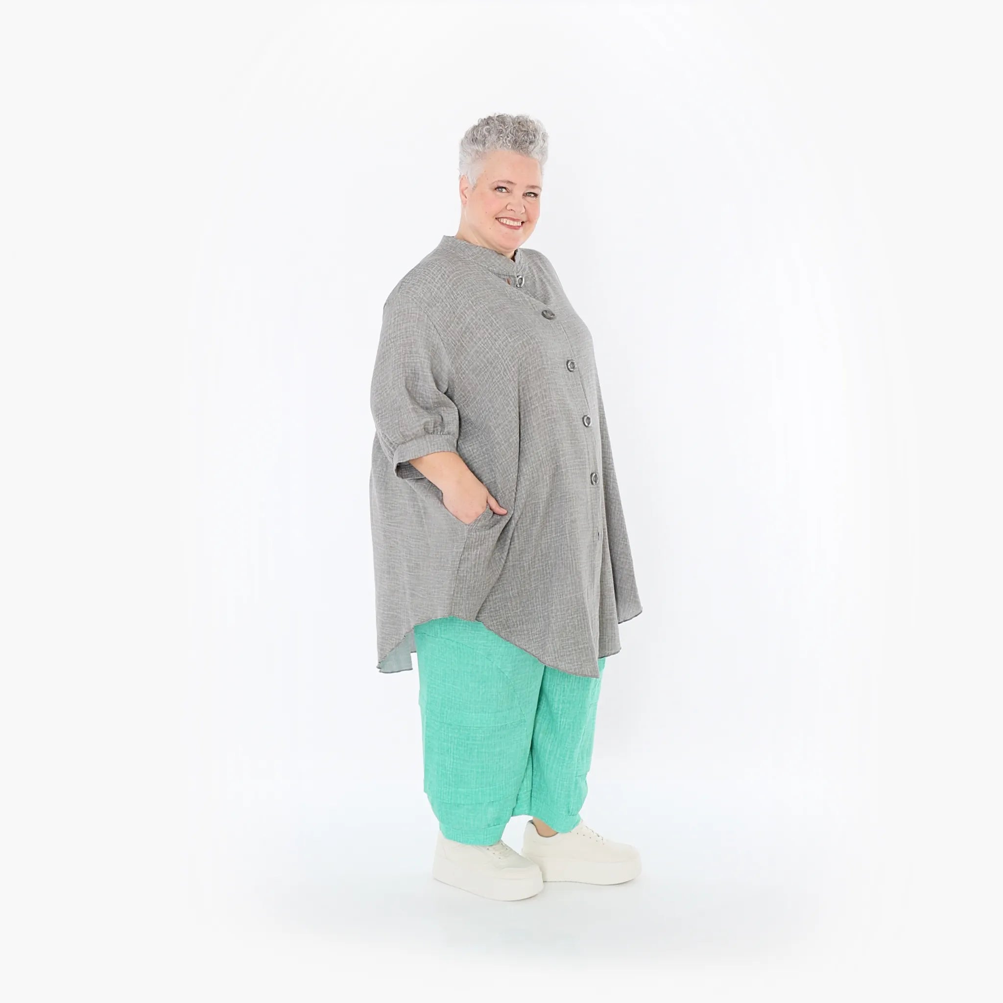  AKH Fashion Bluse in gerundeter Form, aus Baumwolle, 1501.07106, Grau, Ausgefallen, Schick