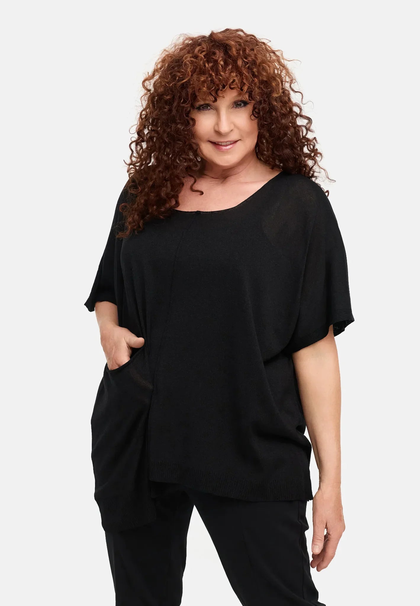  Amandine Pulli in kastiger Form, aus Viskose, A2802, Schwarz, Schick, Modern, Bequem