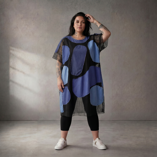 Luftiges Netzshirt Blau Schwarz im Layerlook Oversize locker modern zeitlos Sommer Style