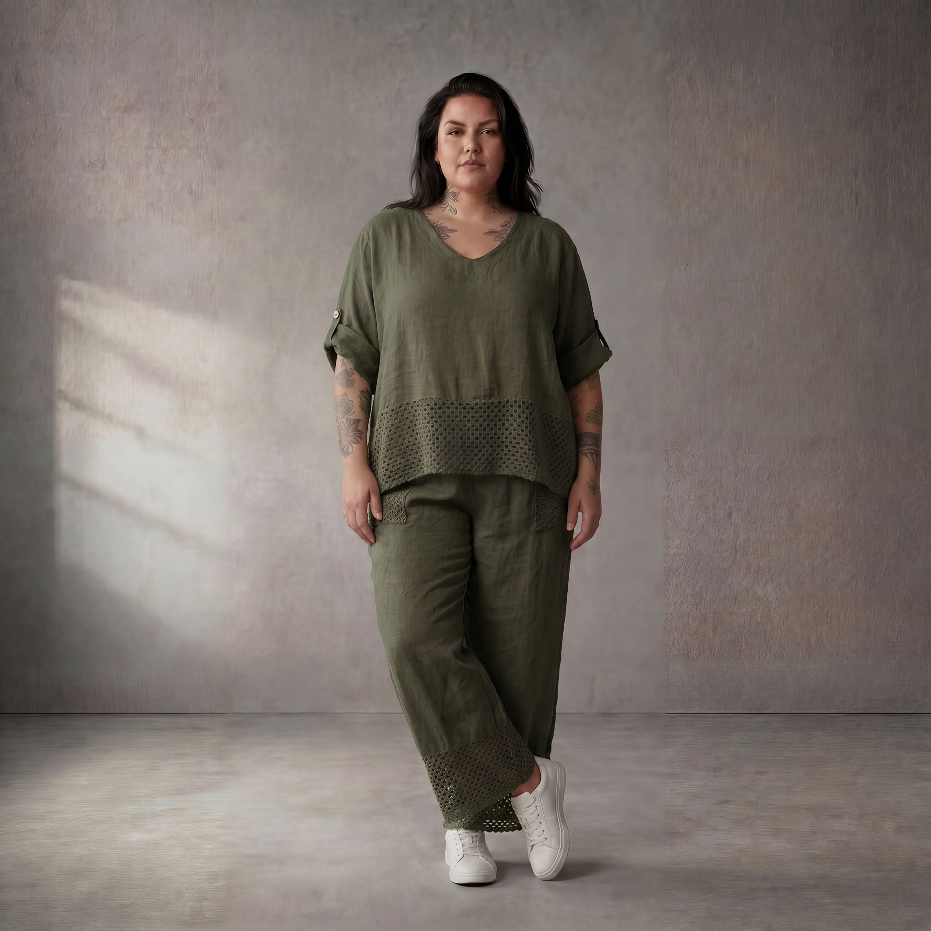 Zeitlose Khaki Leinenhose im entspannten Lagenlook mit besonderem Strickdetail Oversize
