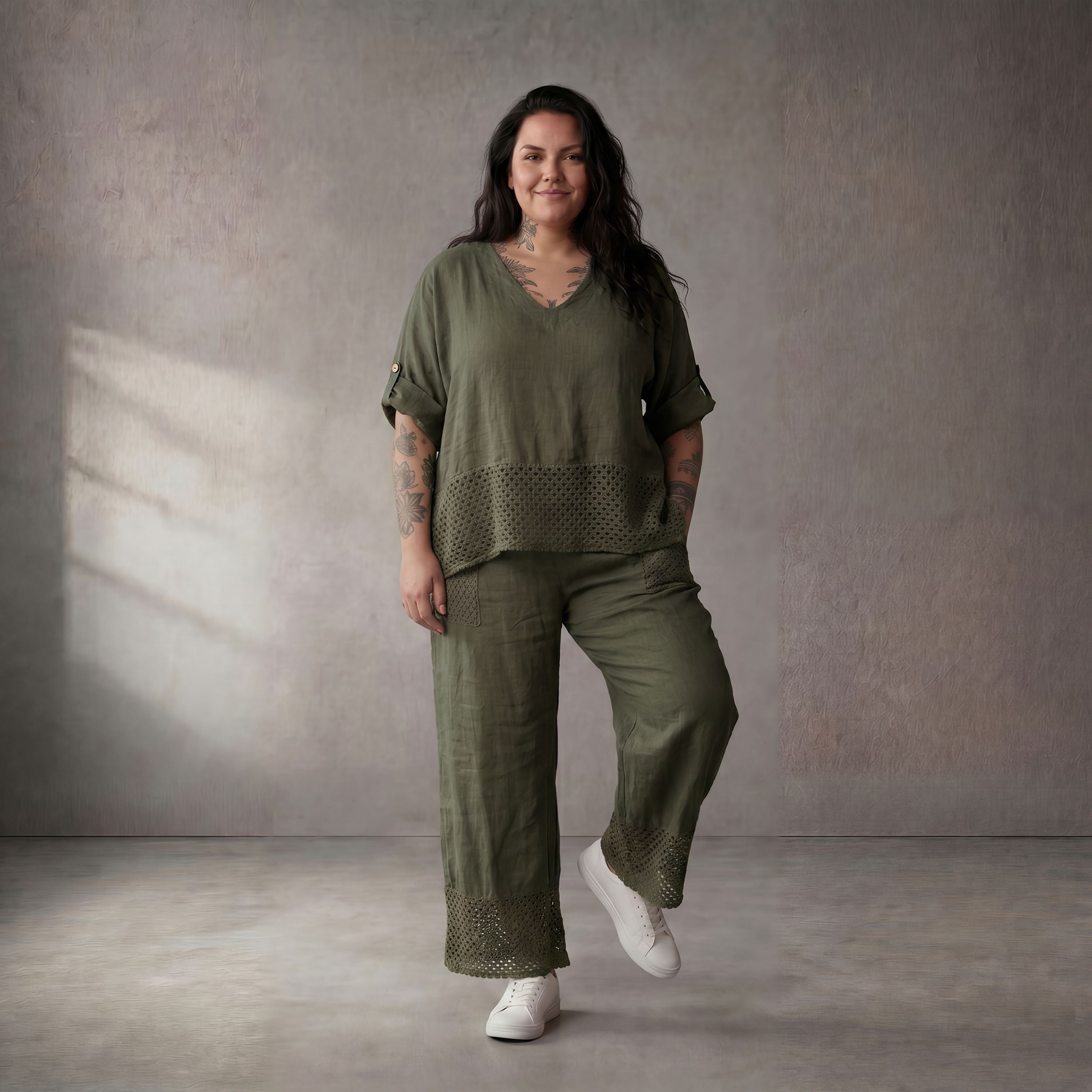 Khaki Leinen Shirt im Lagenlook Oversize mit Taschen entspannt zeitlos modern und luftig