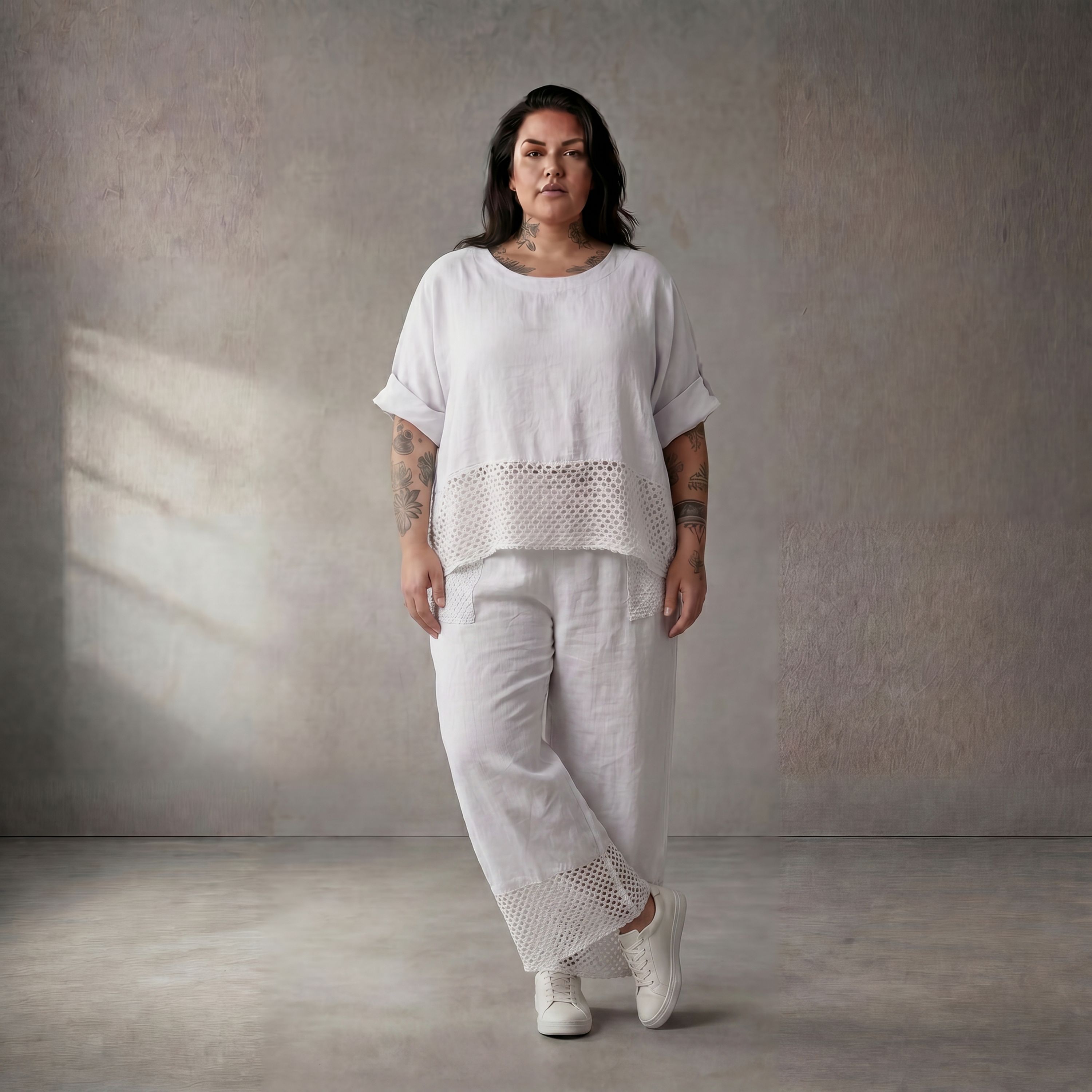 Leinen Oversize Shirt in Weiß locker zeitloser Lagenlook mit Taschen Detail fein modisch