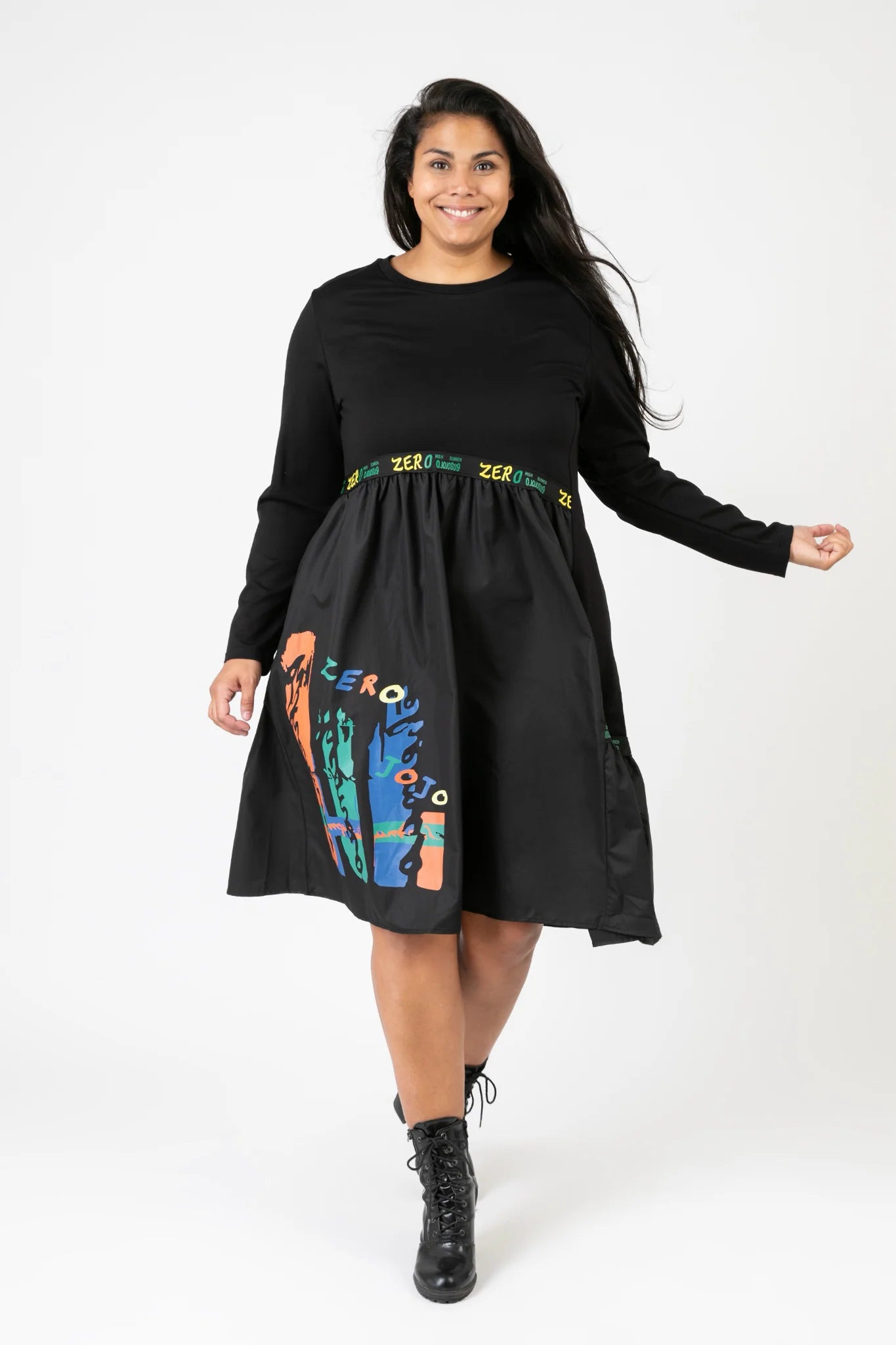  Pomme Rouge Kleid in gerader Form, aus Viskose, C6629, Schwarz-Multi, Muster, Schick