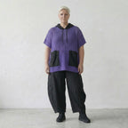Stilvolles Oversize Shirt im Lagenlook aus feinem Baumwollstrick mit moderner Lochstruktur, Violett/Schwarz