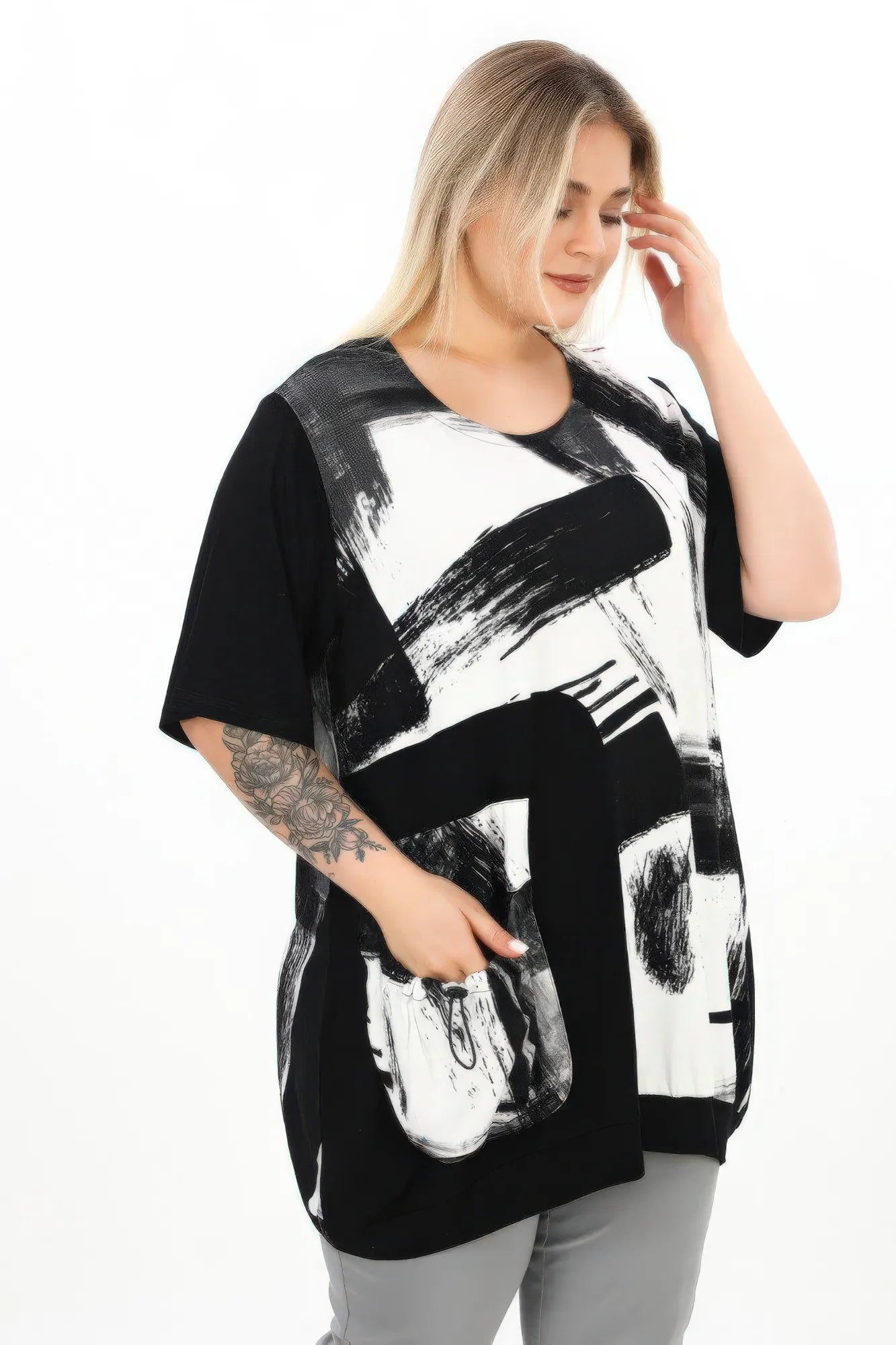  Divas Planet Shirt in gerundeter Form, aus Viskose, DP10174, Schwarz, Abstrakt, Schick