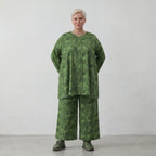 Stilvolles Oversize Lagenlook Shirt aus feiner, leichter Baumwollpopeline mit Batikmuster, Smaragdgrün