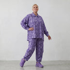 Leichte A-Form Oversize Bluse aus feiner Baumwoll-Popeline im lässigen Batik Lagenlook, Lila