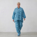 Luftige Oversize Bluse aus feiner Baumwoll Popeline, ausgefallen im Lagenlook mit Taschen, Aquablau