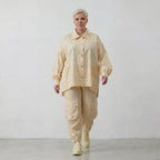 Luftige Oversize Bluse in A-Form aus feiner Baumwollpopeline mit angesagtem Batikmuster, Vanille