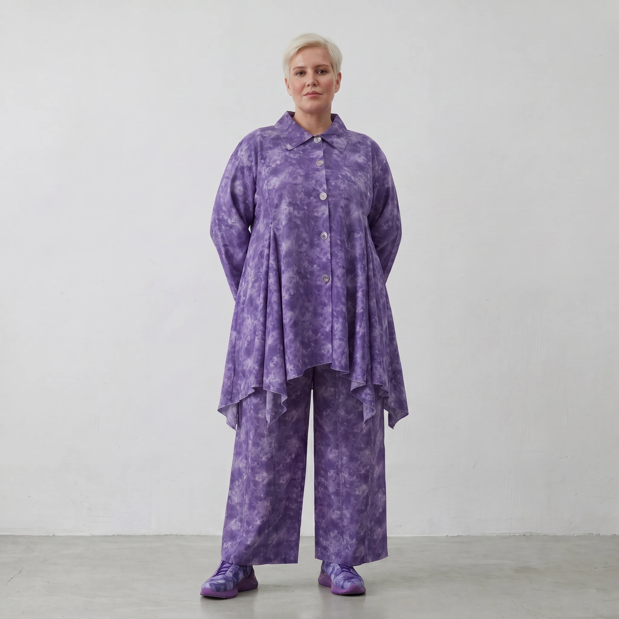 Zeitlos ausgefallene Oversize Glockenform Bluse aus feiner Baumwoll Popeline, luftig leicht, Lila