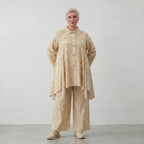 Leicht zipfelige Oversize Bluse aus feiner Baumwoll Popeline im zeitlosen Lagenlook, Vanille