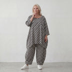 Sommershirt in Leinenoptik mit femininem Dreiviertelarm und Rundhals in Schwarz und Weiß