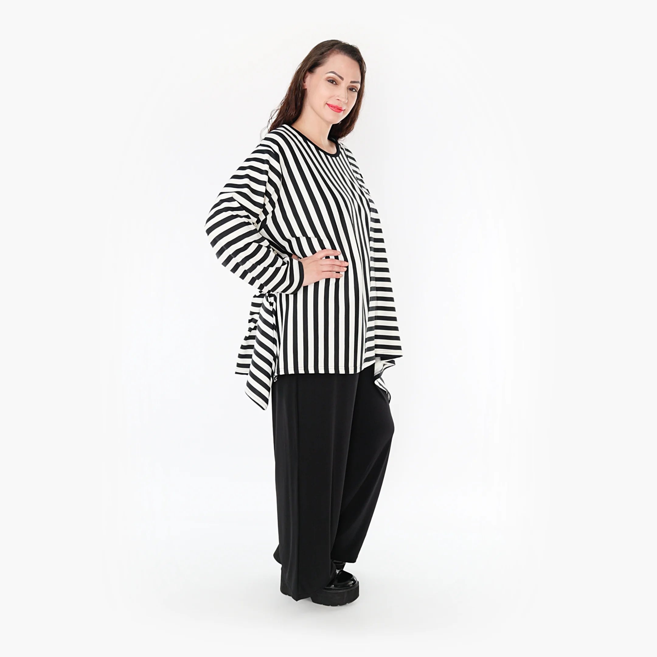  A-Form Bigshirt von AKH Fashion aus Viskose, 1366.06804, Schwarz-Weiß, Schick, Modern, Bequem