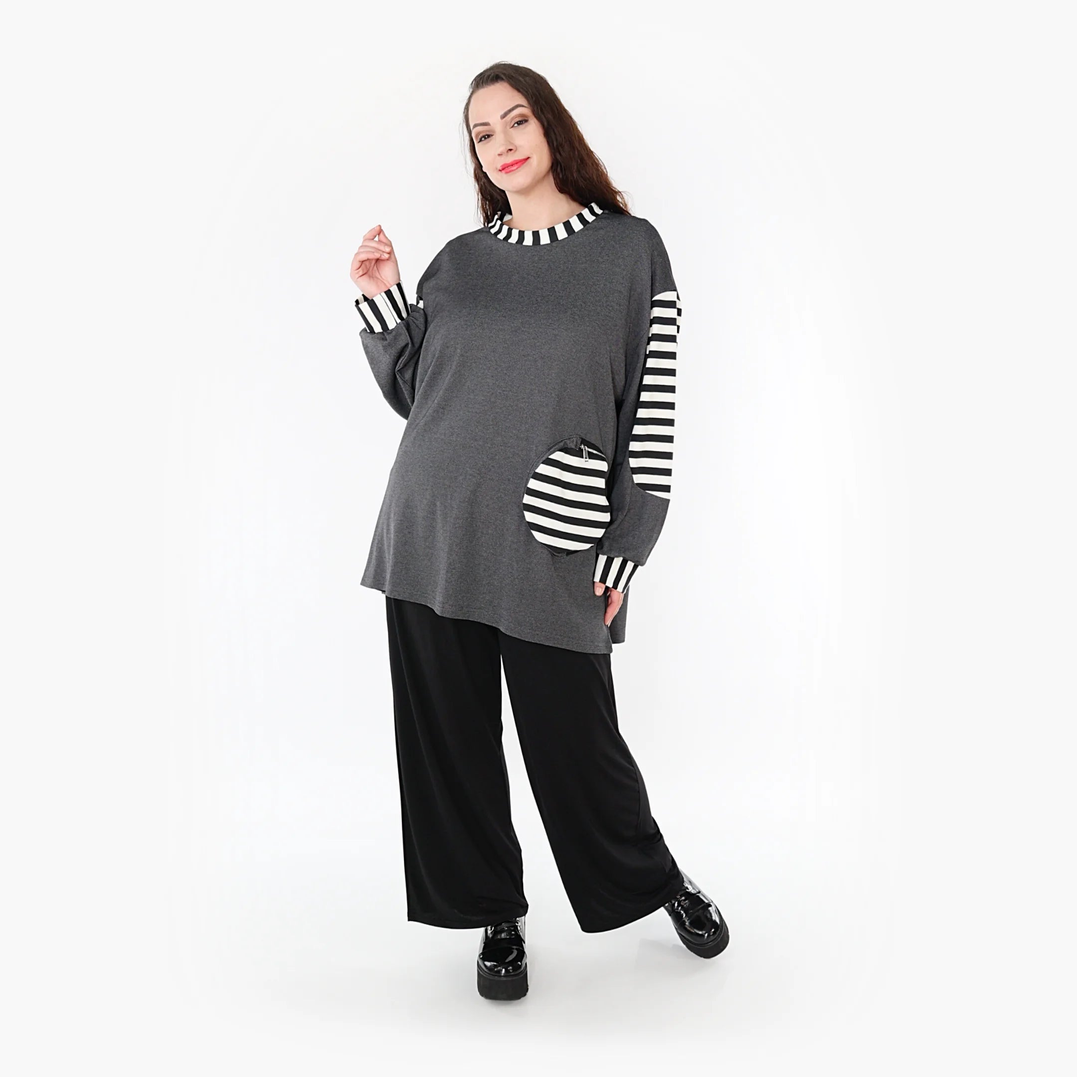  A-Form Bigshirt von AKH Fashion aus Viskose, 1366.06987, Grau-Weiß, Schick, Modern, Bequem