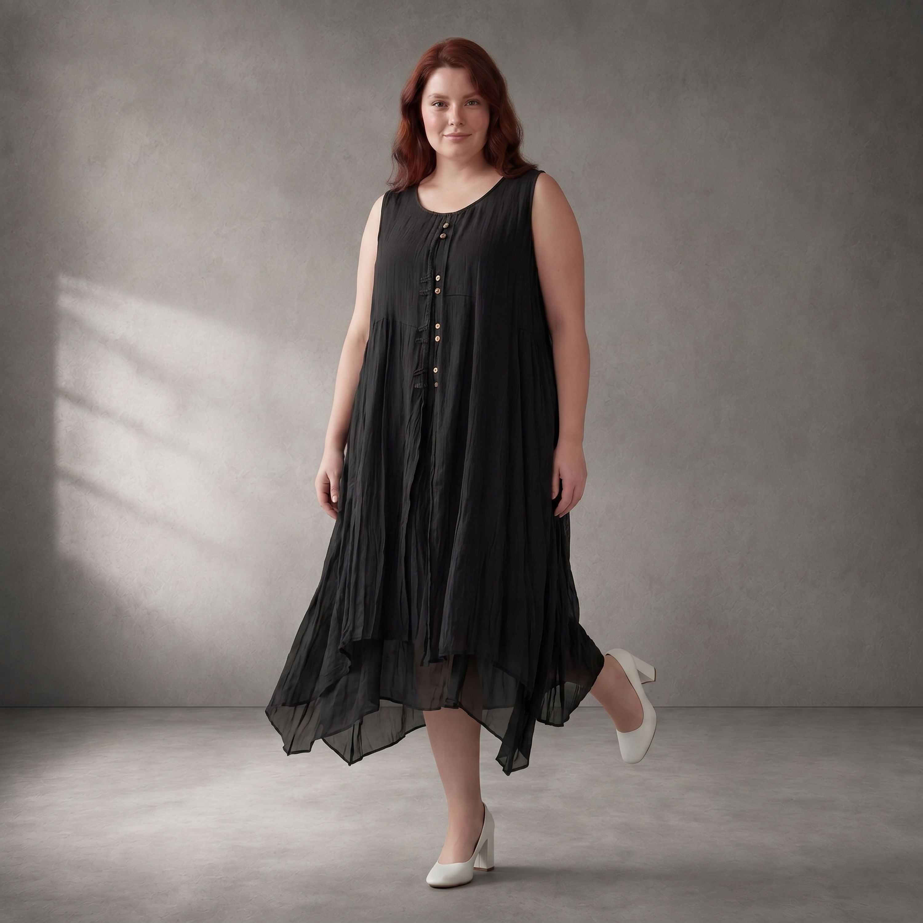 Schwarze Oversize Tunika im Lagenlook luftig fliessend zeitlos leger weich mit Taschen