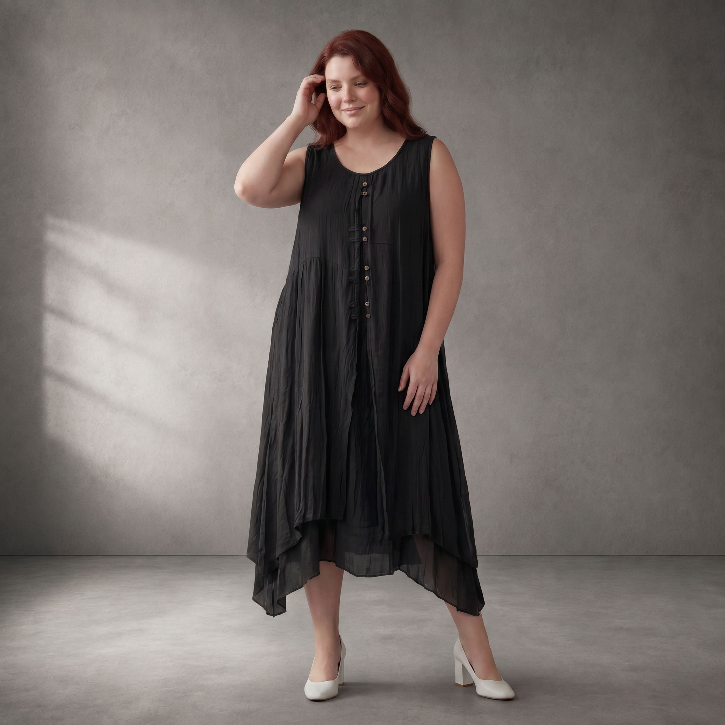 Schwarze Oversize Tunika im Lagenlook luftig fliessend zeitlos leger weich mit Taschen