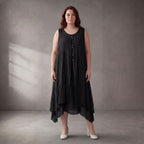 Schwarze Oversize Tunika im Lagenlook luftig fliessend zeitlos leger weich mit Taschen