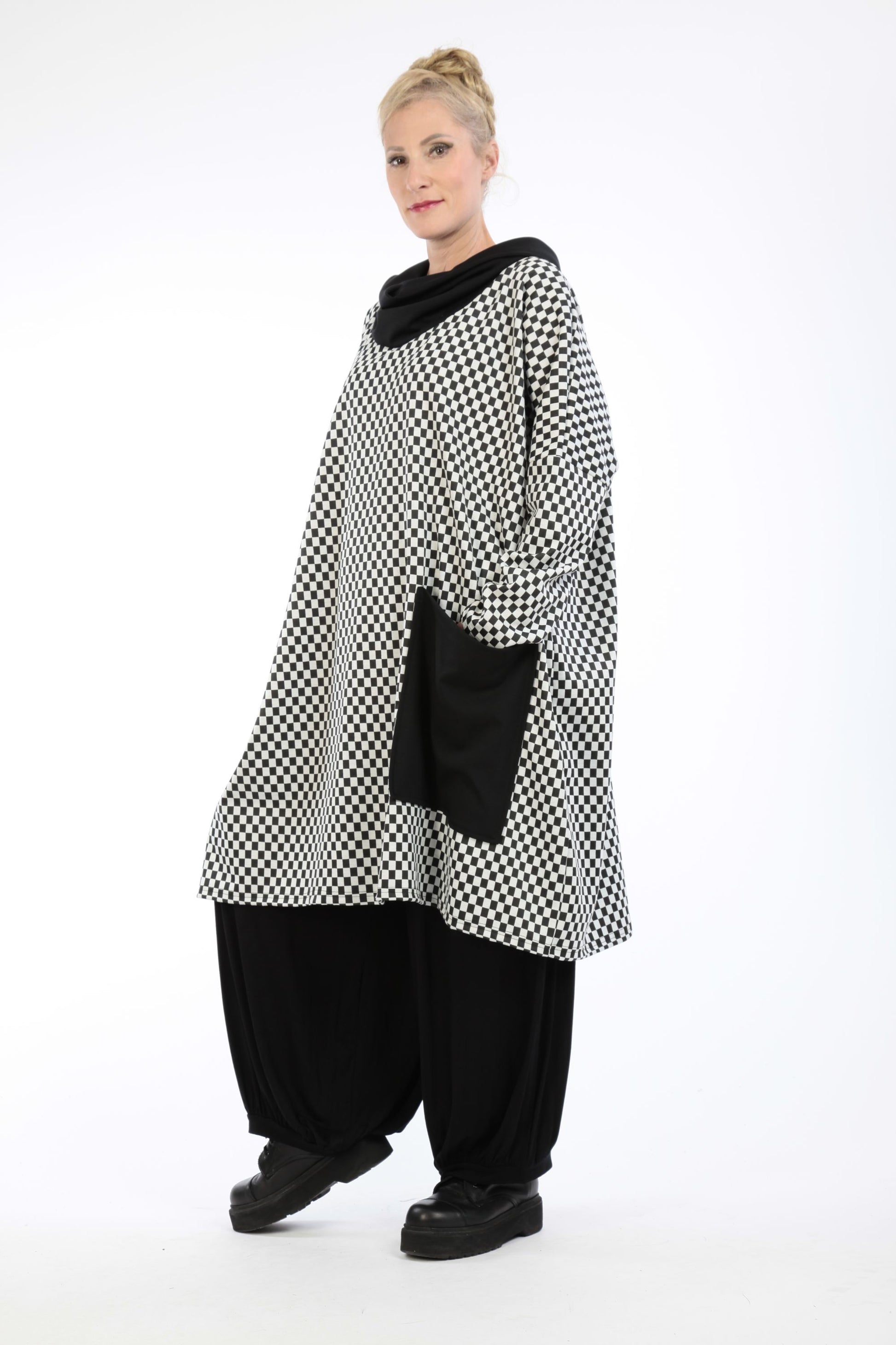  Bigshirt von AKH Fashion aus Materialmix in gerader Form, 1184.06807, Schwarz-Weiß, Schick