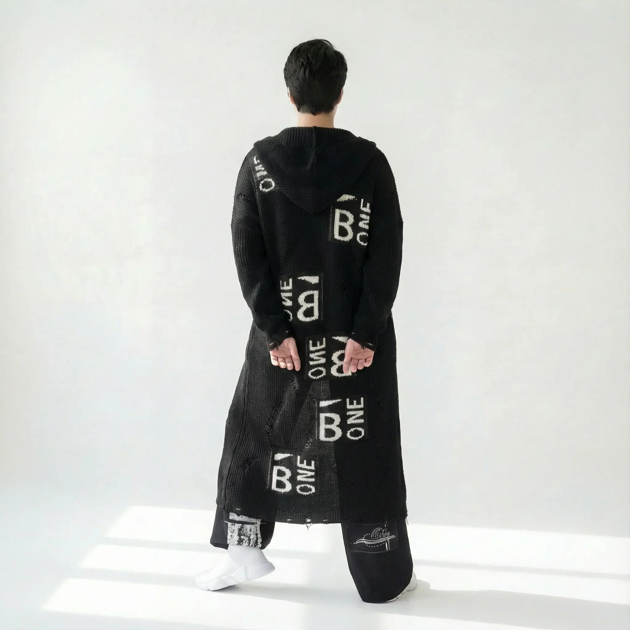 Oversize Grobstrick Cardigan mit Schrift Applikationen Übergang B One Damenmode jetzt bei Modeare entdecken