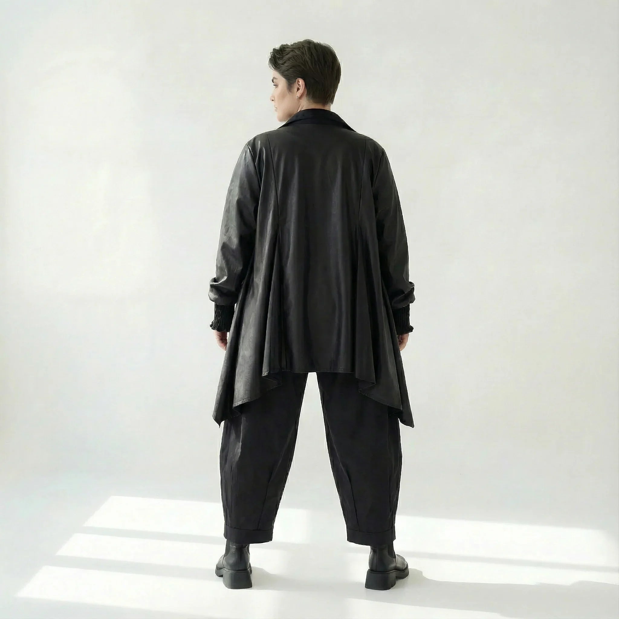 Oversize-Jacke aus Lederimitat in Schwarz für den Übergang – Caraclan Statement-Style bei Modeare