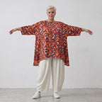 Leichtes weiches Viskoseshirt in Rot und Schwarz mit A-Linie 3/4-Arm und rundem Ausschnitt