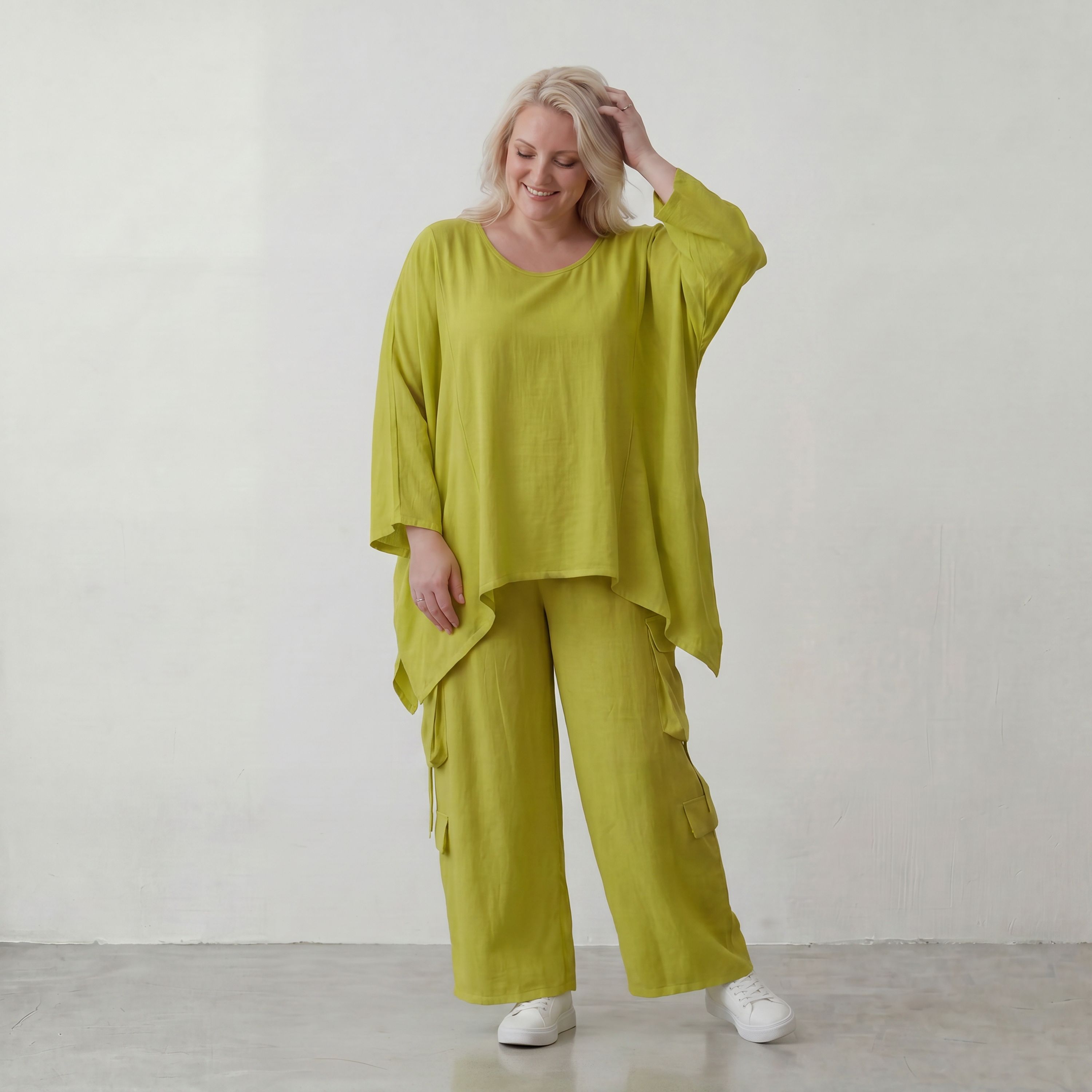 Apfelgrün Oversize Shirt im Lagenlook leger ausgefallen mit Leinenoptik luftig asymmetrisch