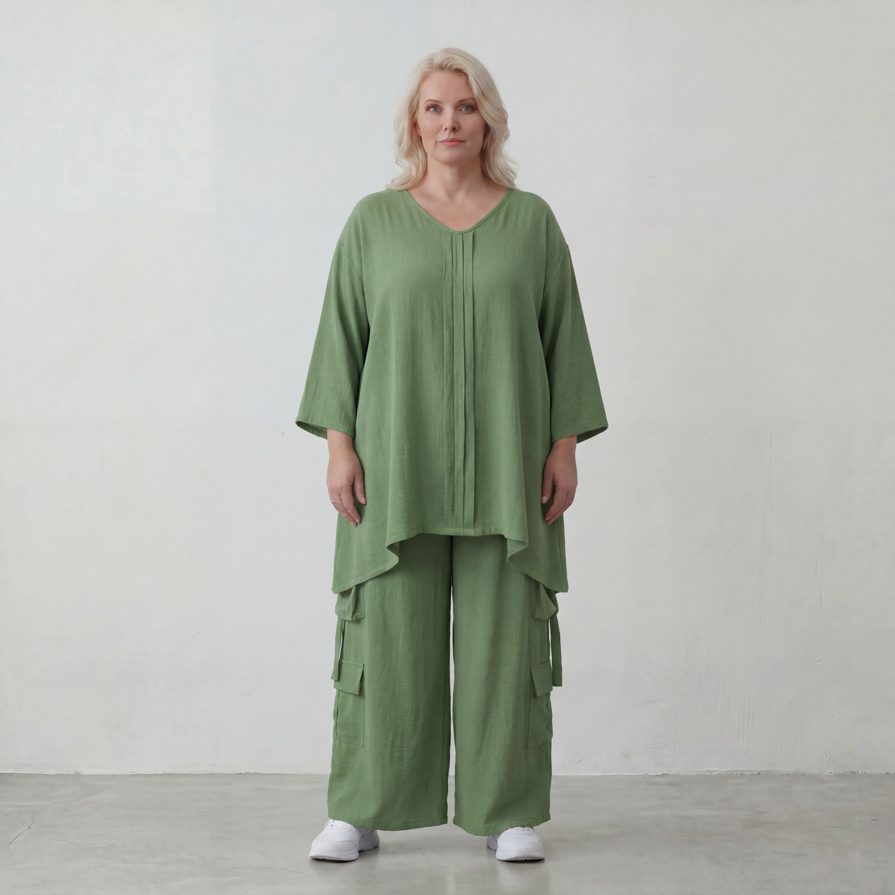 Khaki Leinenlook Shirt im legeren locker Oversize Lagenlook mit Biesen und V Ausschnitt