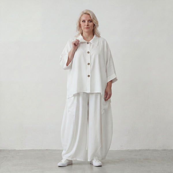 Zeitlose Weiß Ballonhose im Lagenlook Oversize sehr luftig mit Leinenoptik sommerlich