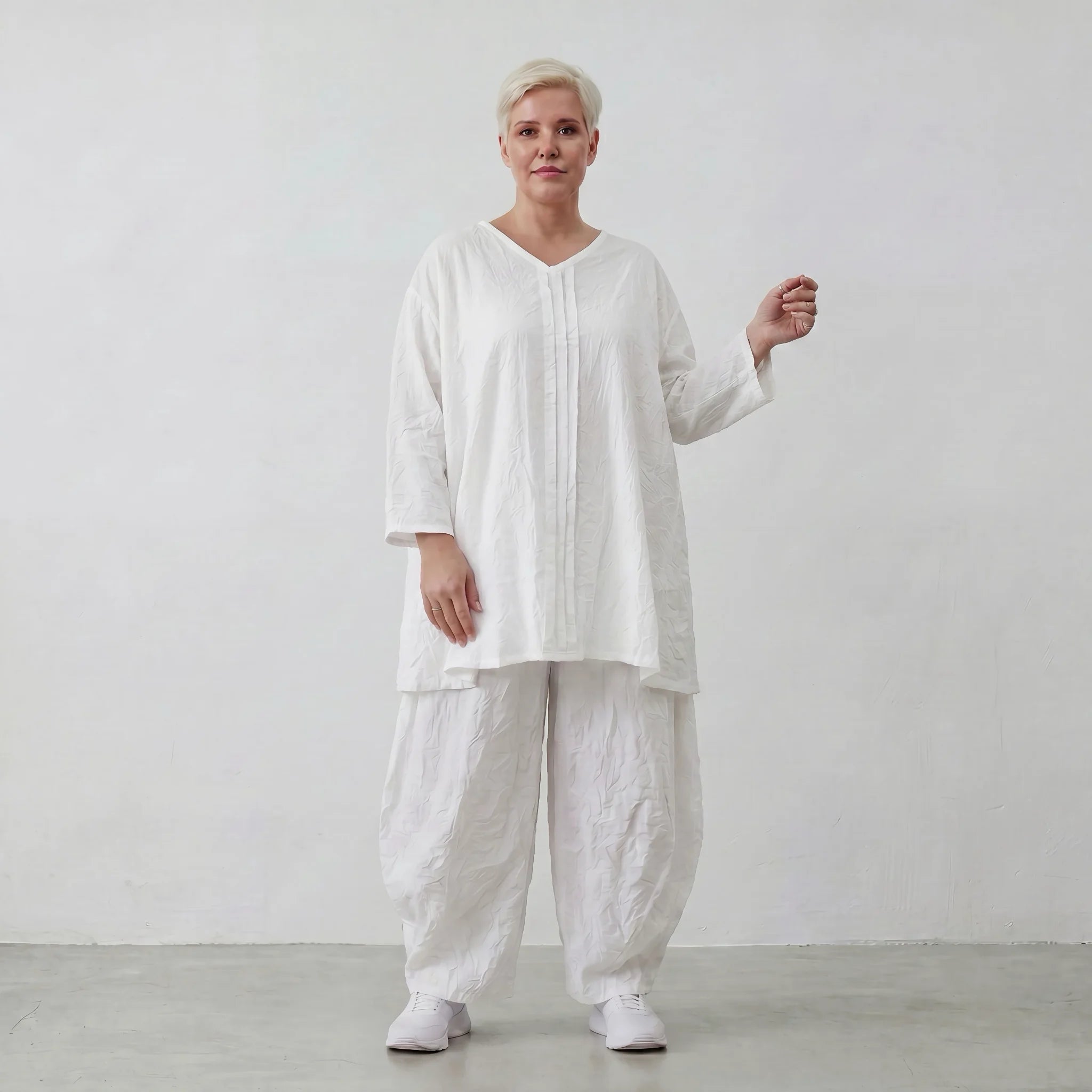 Luftig leichtes Oversize Shirt mit stilvollem Biesen Muster für den angesagten Lagenlook, Weiß