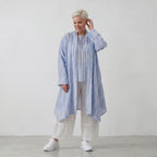 Leichter Oversize Cardigan in Jeansblau/Weiß für Lagenlook mit sehr fließender Silhouette
