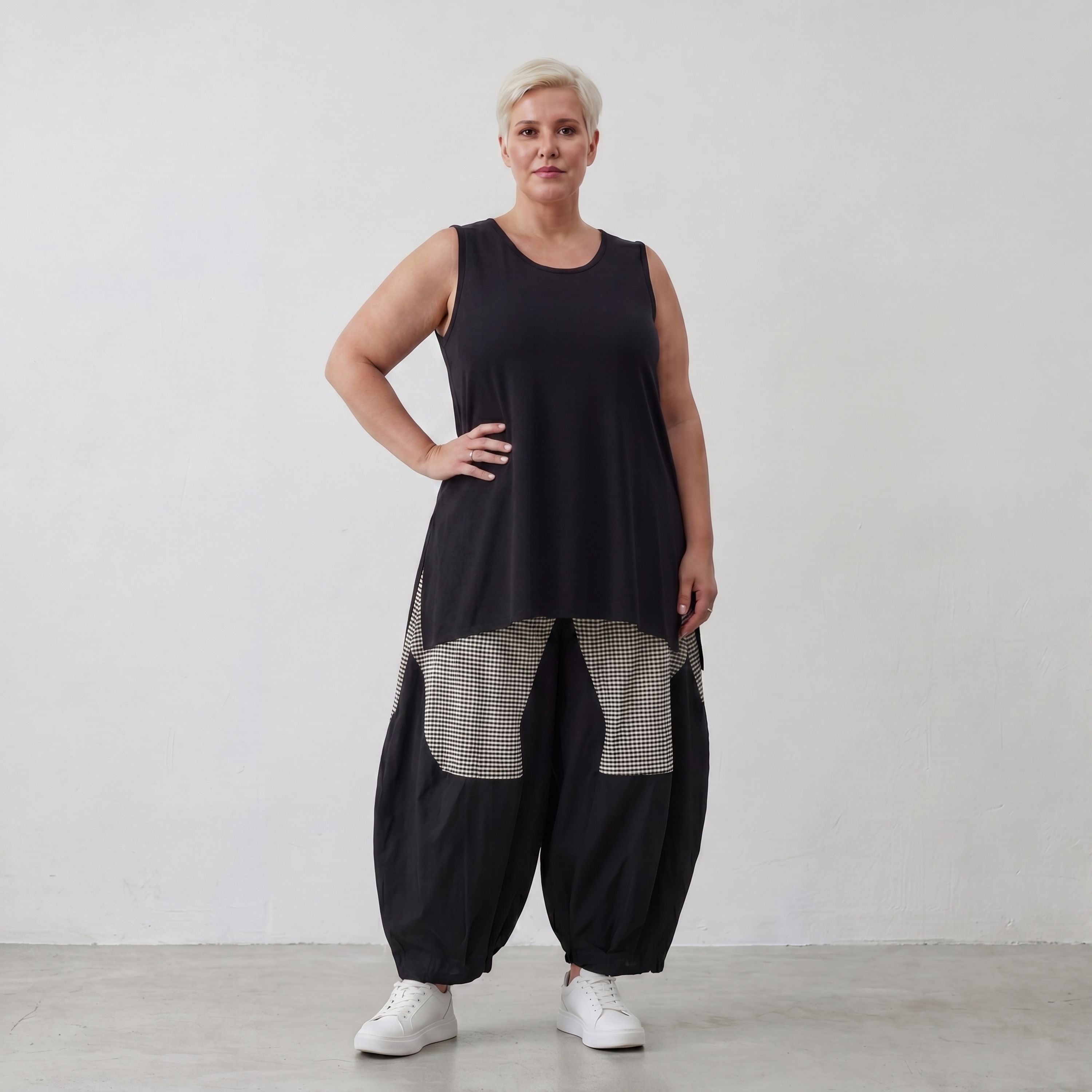 Lässige Oversize Ballonhose in Schwarz/Weiß für Lagenlook zeitlos sommerlich luftig
