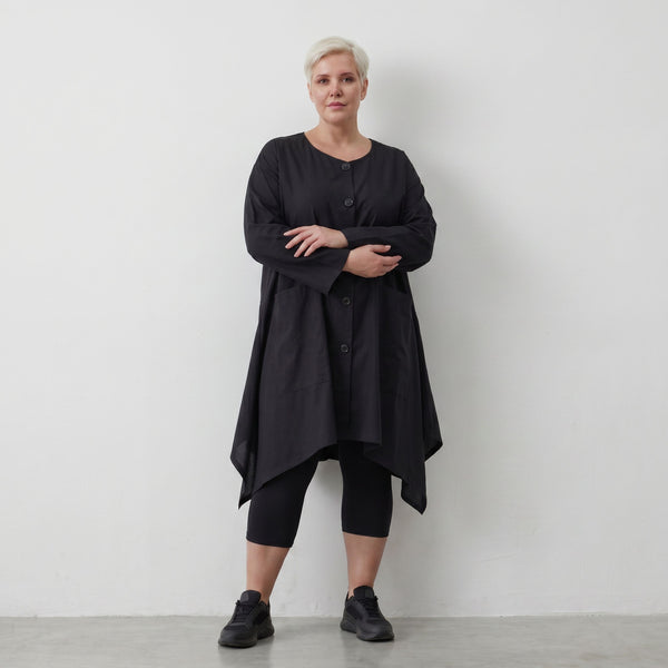 Zeitlose Schwarz Baumwollbluse im legeren Lagenlook mit Oversize A Linie und Taschen fein