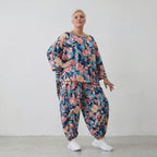 Oversized Shirt in Leinenoptik mit kastigem Schnitt und Rundhalsausschnitt in kühlem Aqua