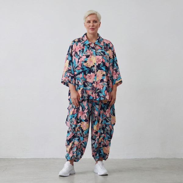 Luftige Ballonhose in Leinenoptik mit elastischem Bund in Marineblau für sommerlichen Look