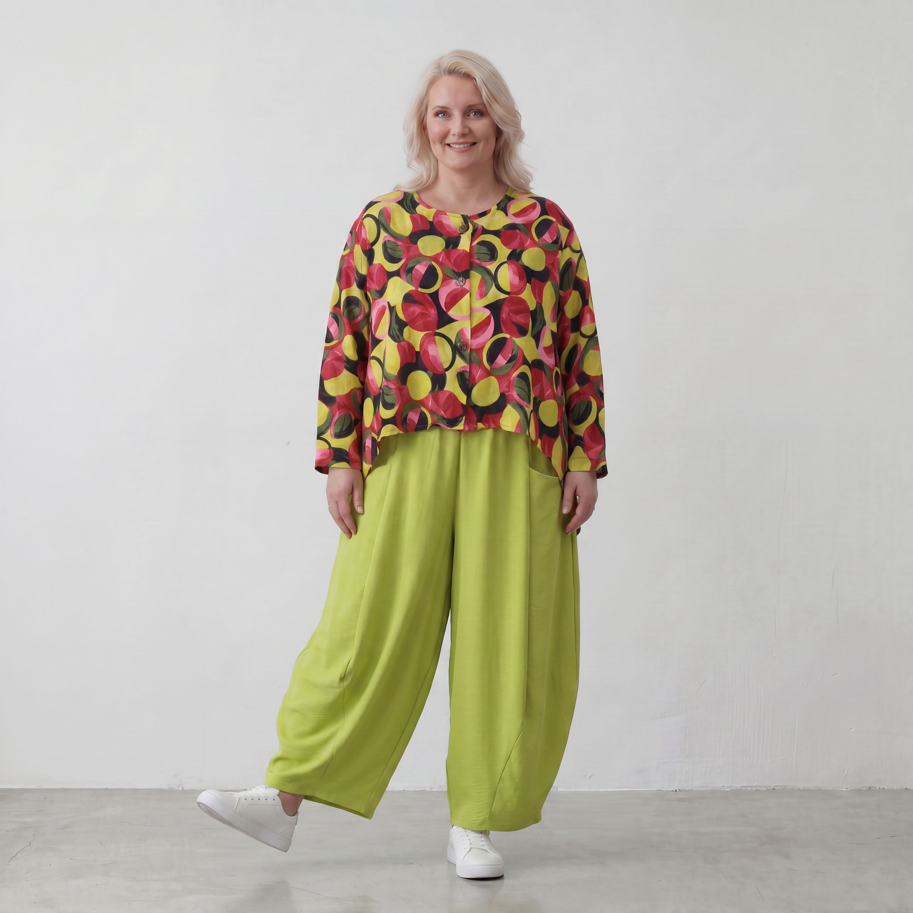 Langarmjacke aus feinem Popeline in kräftigem Gelb und Fuchsia mit rundem Halsausschnitt