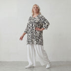 Fliessendes Viskose Shirt im Lagenlook Weiß/Schwarz mit legerem Oversize A-Linie zeitlos
