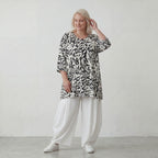 Fliessendes Viskose Shirt im Lagenlook Weiß/Schwarz mit legerem Oversize A-Linie zeitlos