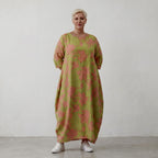 Ballonkleid in Apfelgrün und Korallrot im Klecksdesign aus Popeline mit Schimmerlook