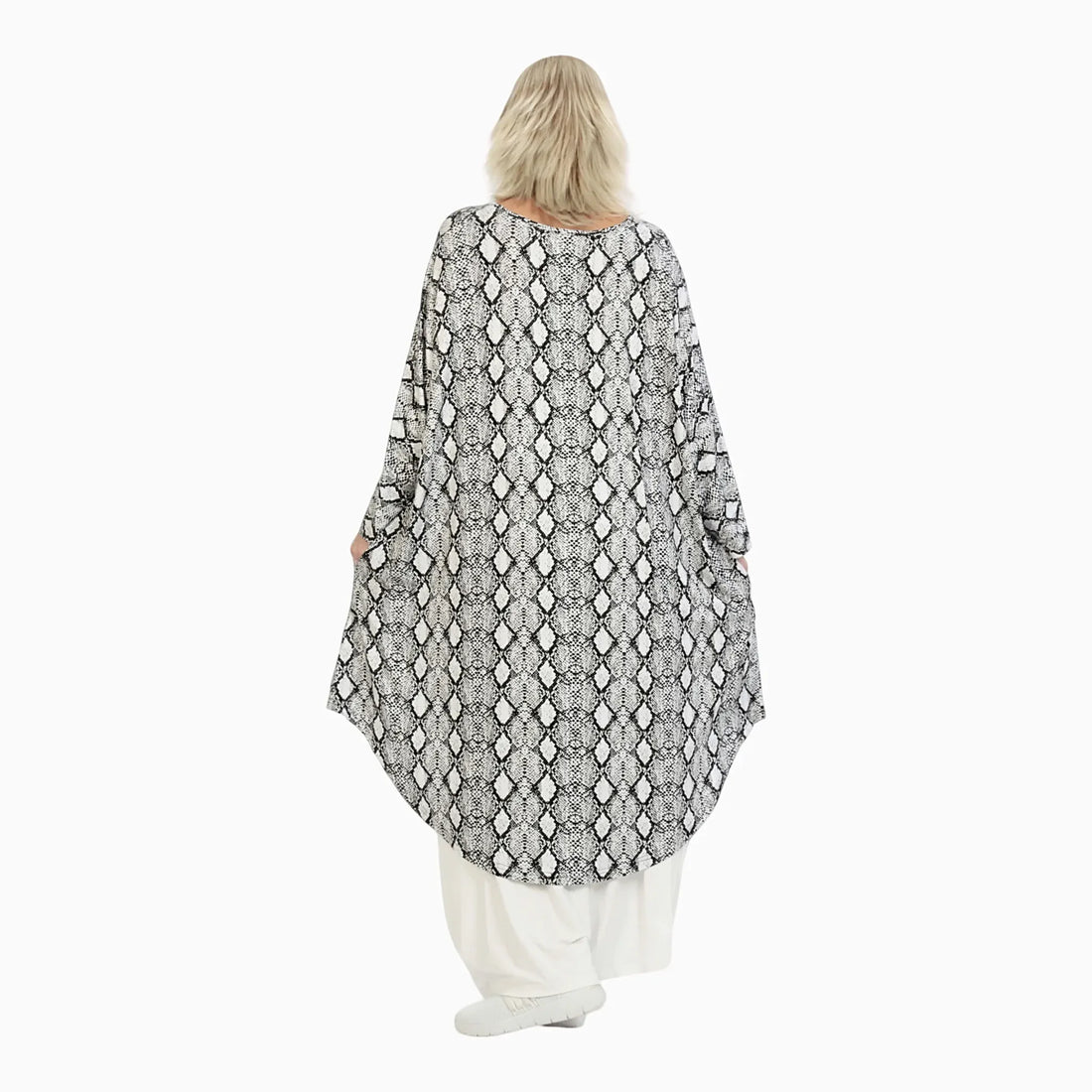  Bigshirt von AKH Fashion aus Viskose in gerundeter Form, 1235.02499, Weiß-Schwarz, Schick